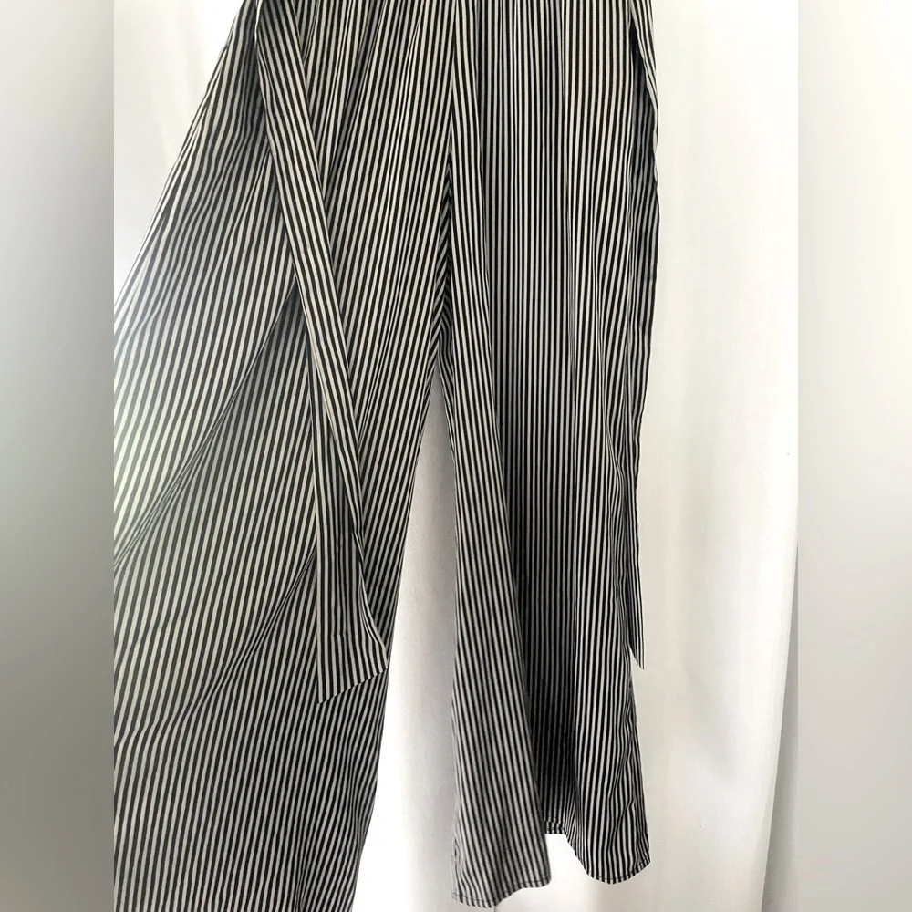 Striped Black and White pajama pants MUMU brand size medium - Picture 3 of 6